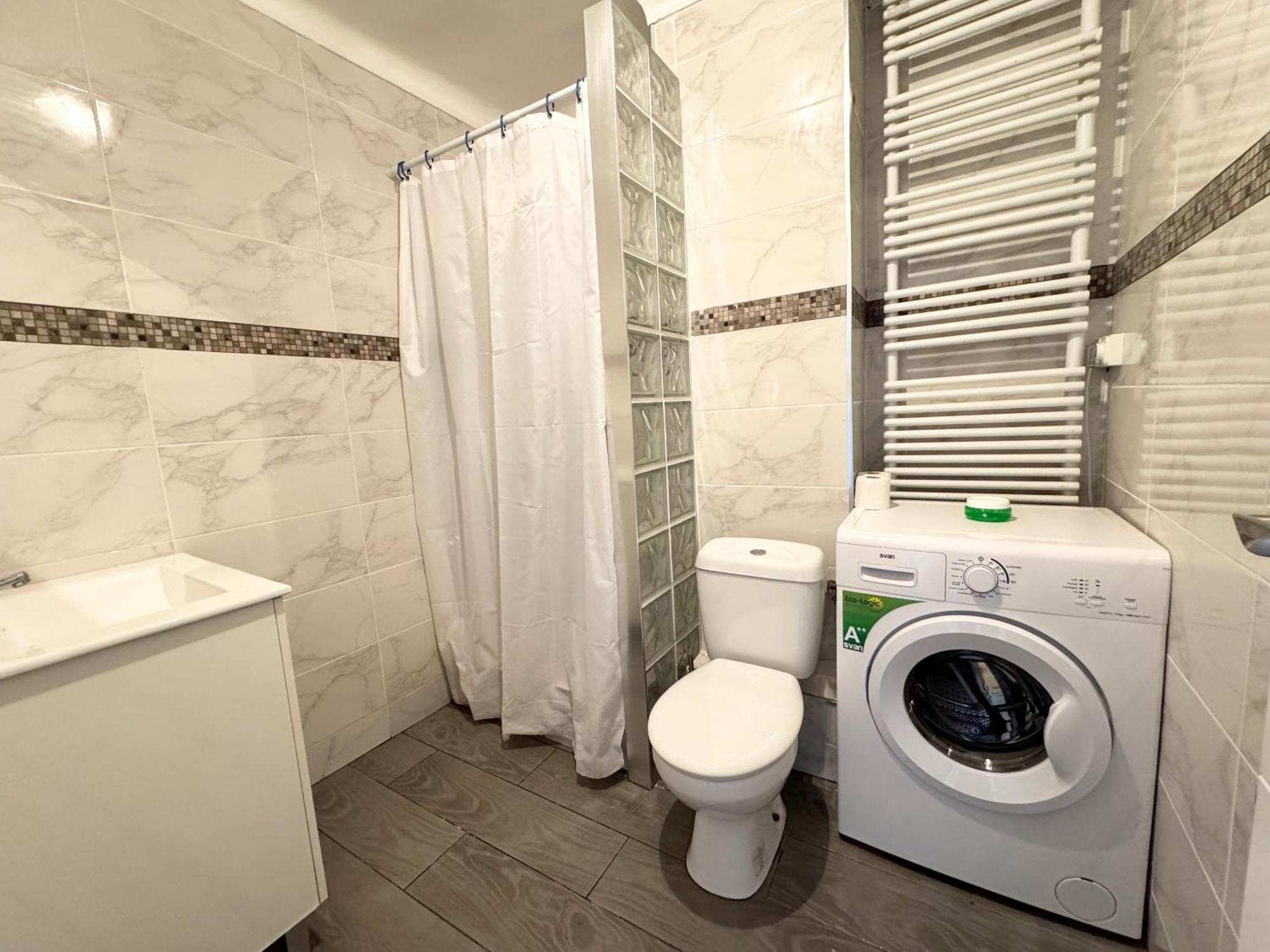Apartment Apartsalou Bilbao *